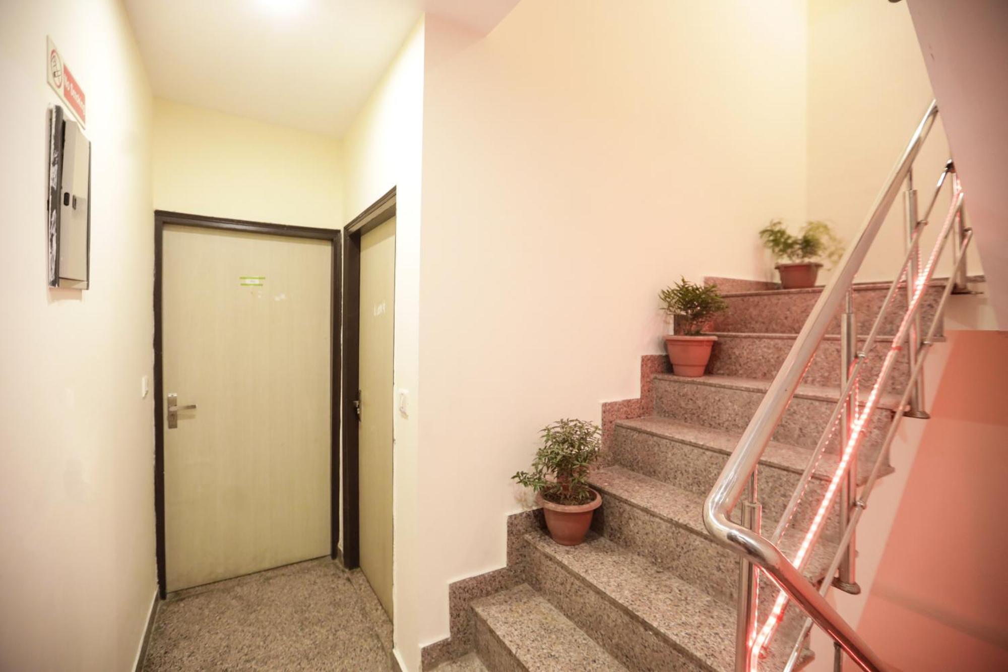Hotel Moody Moon New Delhi